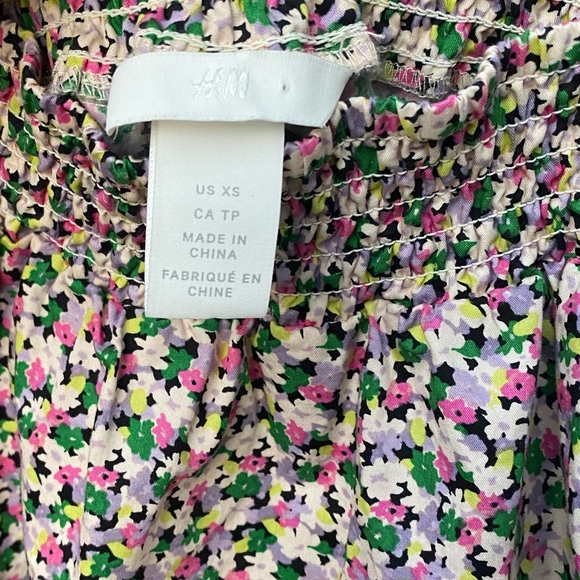 H&M floral blouse - Picture 7 of 7